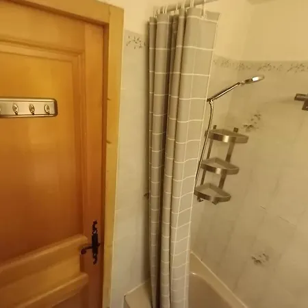 Apartment Studio 4 People - Close Centre, Skibus 50m, Tmb *